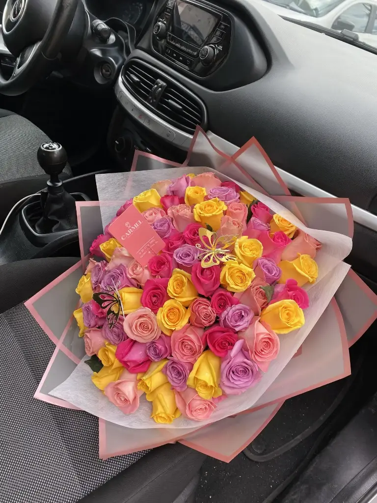 Ramo de 100 Rosas Colorido