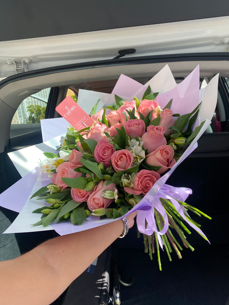 Ramo de Rosas con Astromelias